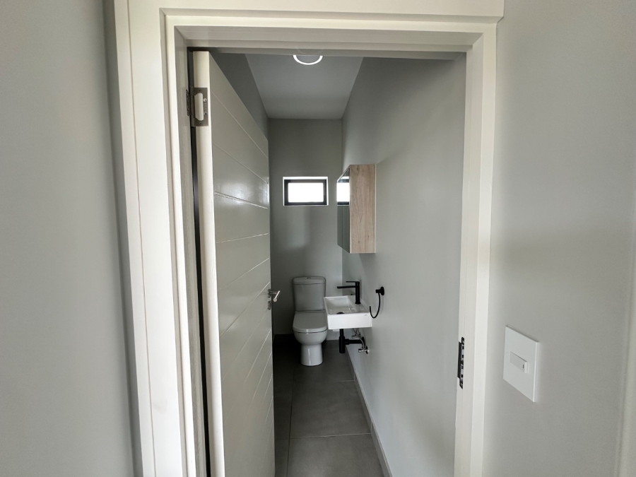 4 Bedroom Property for Sale in Hartland Lifestyle Estate Western Cape